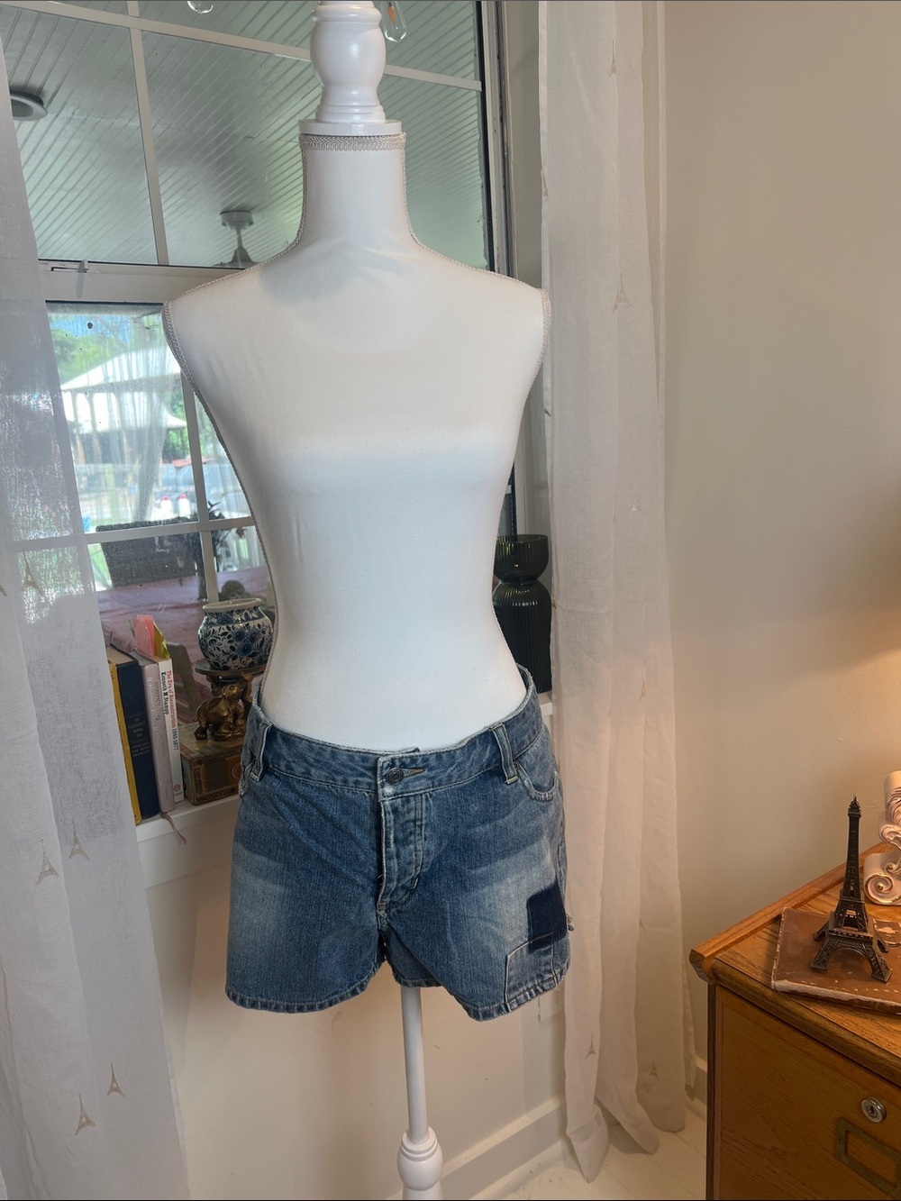 Old Navy Blue Patchwork ultra low waist button fly Denim Shorts size 14.